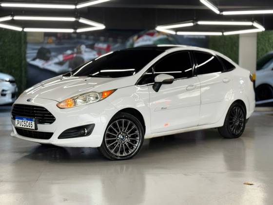 FORD FIESTA 1.6 TITANIUM SEDAN 16V FLEX 4P POWERSHIFT FORD FIESTA 1.6 TITANIUM SEDAN 16V FLEX 4P POWERSHIFT